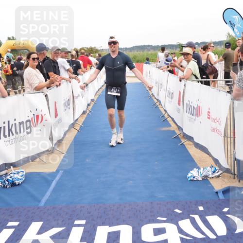 22.06.2025 - Viking Triathlon MichiJ http://msf.ph/oto/8115757 22.06.2025 15:05:49 Ziel 491, 492 meine-sportfotos.de