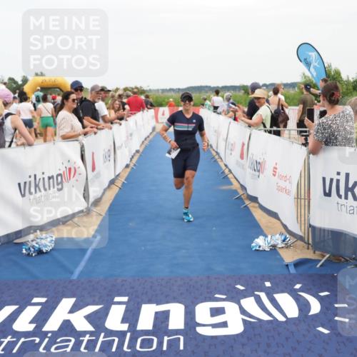 22.06.2025 - Viking Triathlon MichiJ http://msf.ph/oto/8116033 22.06.2025 15:06:01 Ziel 301 meine-sportfotos.de