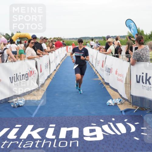 22.06.2025 - Viking Triathlon MichiJ http://msf.ph/oto/8116053 22.06.2025 15:06:01 Ziel 301 meine-sportfotos.de