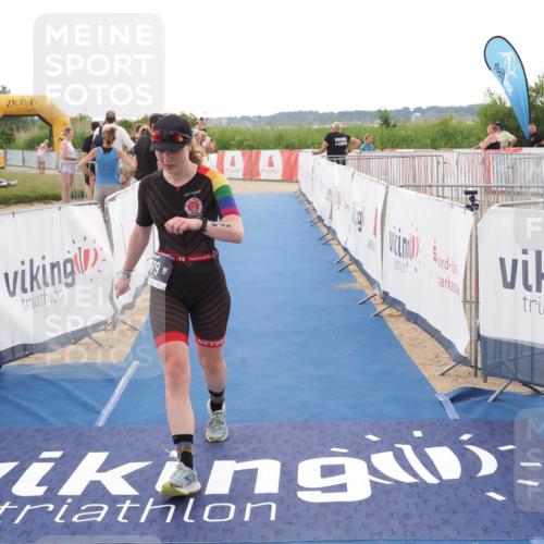 22.06.2025 - Viking Triathlon MichiJ http://msf.ph/oto/8116065 22.06.2025 16:26:46 Ziel 379 meine-sportfotos.de