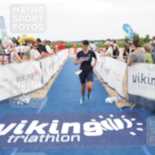 22.06.2025 - Viking Triathlon MichiJ http://msf.ph/oto/8116092 22.06.2025 15:06:01 Ziel 301 meine-sportfotos.de