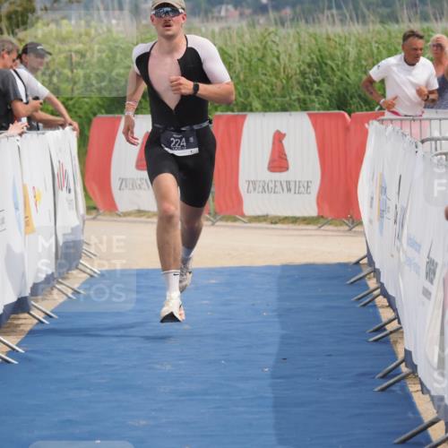 22.06.2025 - Viking Triathlon MichiJ http://msf.ph/oto/8116130 22.06.2025 14:56:04 Ziel 224 meine-sportfotos.de