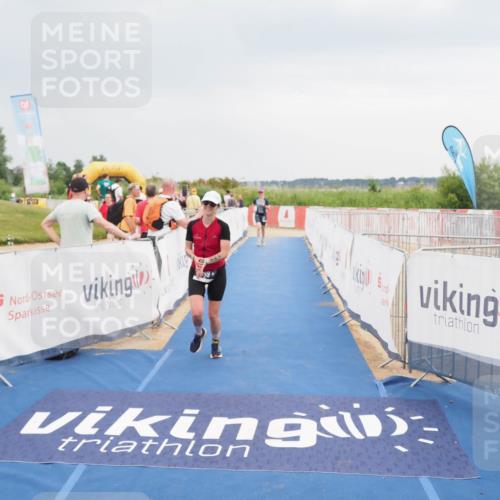 22.06.2025 - Viking Triathlon MichiJ http://msf.ph/oto/8116136 22.06.2025 16:49:56 Ziel 477, 499 meine-sportfotos.de