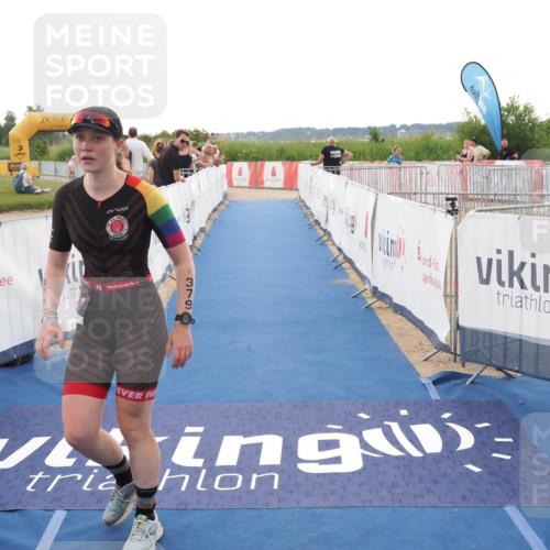22.06.2025 - Viking Triathlon MichiJ http://msf.ph/oto/8116146 22.06.2025 16:26:47 Ziel 379 meine-sportfotos.de