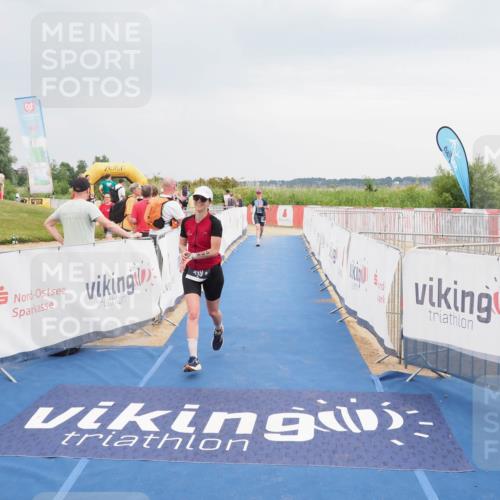 22.06.2025 - Viking Triathlon MichiJ http://msf.ph/oto/8116148 22.06.2025 16:49:56 Ziel 477, 499 meine-sportfotos.de