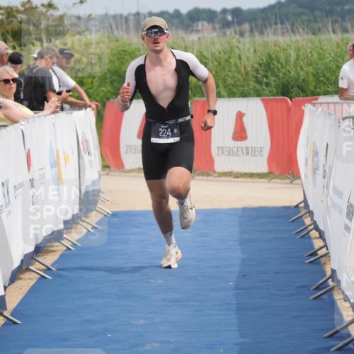 22.06.2025 - Viking Triathlon MichiJ http://msf.ph/oto/8116152 22.06.2025 14:56:05 Ziel 224 meine-sportfotos.de