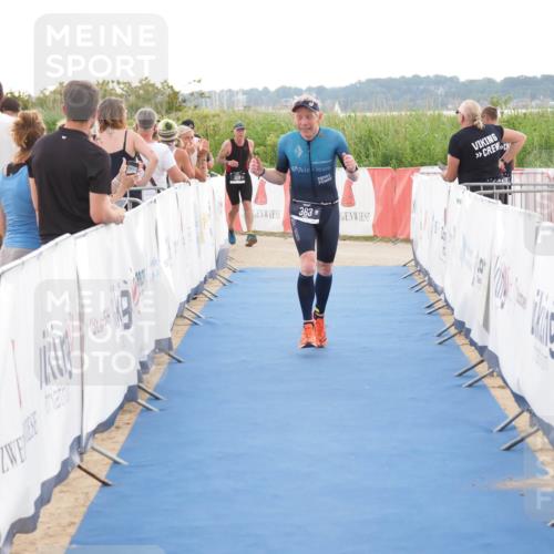 22.06.2025 - Viking Triathlon MichiJ http://msf.ph/oto/8116331 22.06.2025 16:27:20 Ziel 363 meine-sportfotos.de