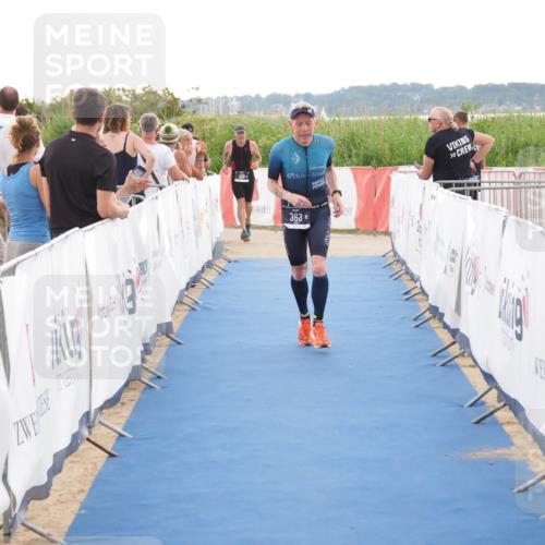 22.06.2025 - Viking Triathlon MichiJ http://msf.ph/oto/8116378 22.06.2025 16:27:21 Ziel 363 meine-sportfotos.de