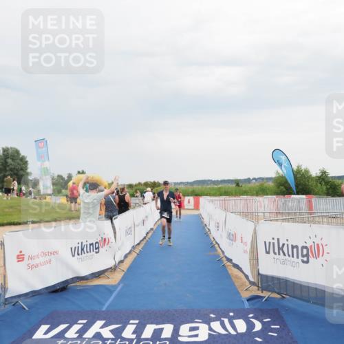 22.06.2025 - Viking Triathlon MichiJ http://msf.ph/oto/8116382 22.06.2025 16:50:53 Ziel 213, 353 meine-sportfotos.de