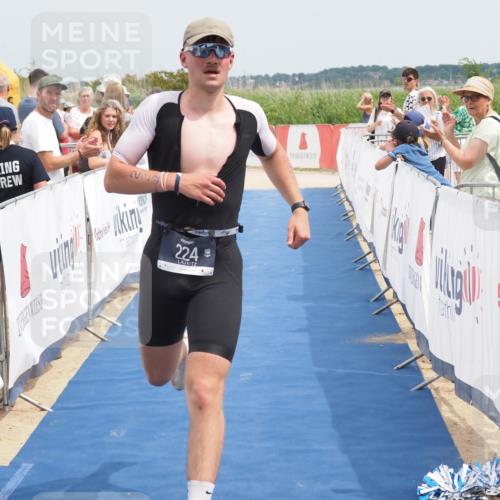 22.06.2025 - Viking Triathlon MichiJ http://msf.ph/oto/8116412 22.06.2025 14:56:07 Ziel 224 meine-sportfotos.de