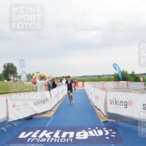 22.06.2025 - Viking Triathlon MichiJ http://msf.ph/oto/8116420 22.06.2025 16:50:54 Ziel 213, 353 meine-sportfotos.de