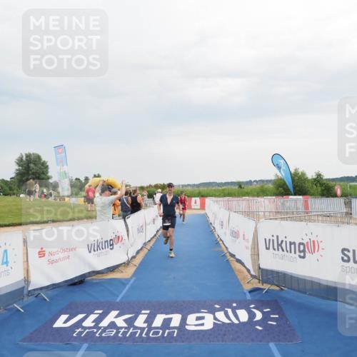 22.06.2025 - Viking Triathlon MichiJ http://msf.ph/oto/8116446 22.06.2025 16:50:54 Ziel 213, 353 meine-sportfotos.de
