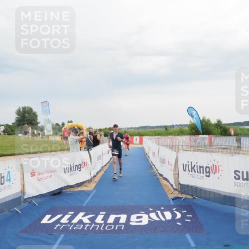 22.06.2025 - Viking Triathlon MichiJ http://msf.ph/oto/8116466 22.06.2025 16:50:54 Ziel 213, 353 meine-sportfotos.de