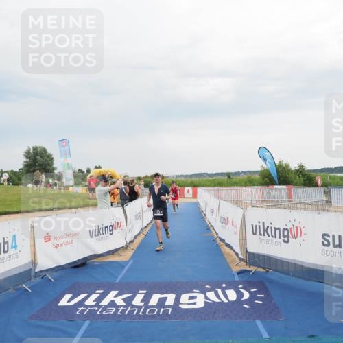22.06.2025 - Viking Triathlon MichiJ http://msf.ph/oto/8116475 22.06.2025 16:50:54 Ziel 213, 353 meine-sportfotos.de