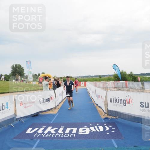 22.06.2025 - Viking Triathlon MichiJ http://msf.ph/oto/8116484 22.06.2025 16:50:54 Ziel 213, 353 meine-sportfotos.de