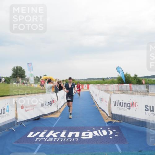 22.06.2025 - Viking Triathlon MichiJ http://msf.ph/oto/8116507 22.06.2025 16:50:54 Ziel 213, 353 meine-sportfotos.de