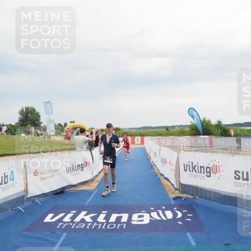 22.06.2025 - Viking Triathlon MichiJ http://msf.ph/oto/8116526 22.06.2025 16:50:55 Ziel 213, 353 meine-sportfotos.de