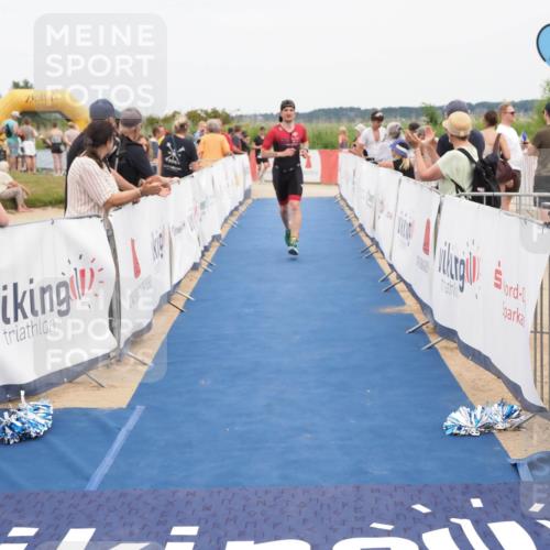 22.06.2025 - Viking Triathlon MichiJ http://msf.ph/oto/8116564 22.06.2025 15:06:57 Ziel 429 meine-sportfotos.de