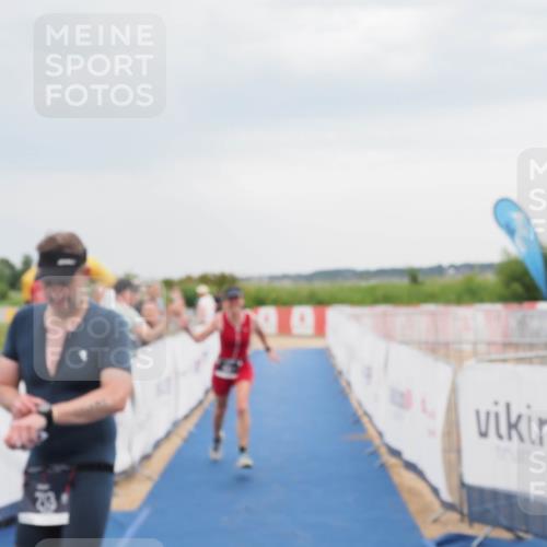 22.06.2025 - Viking Triathlon MichiJ http://msf.ph/oto/8116570 22.06.2025 16:50:56 Ziel 213, 353 meine-sportfotos.de