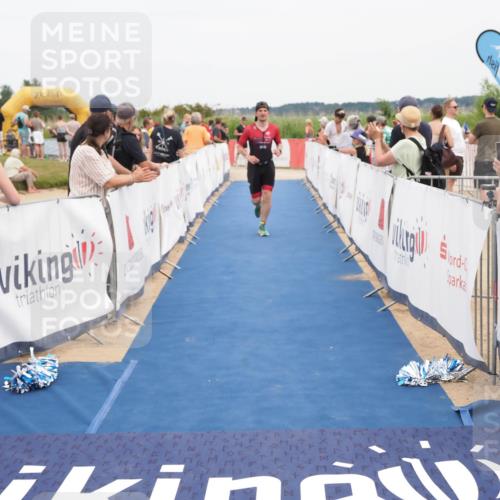 22.06.2025 - Viking Triathlon MichiJ http://msf.ph/oto/8116574 22.06.2025 15:06:57 Ziel 429 meine-sportfotos.de
