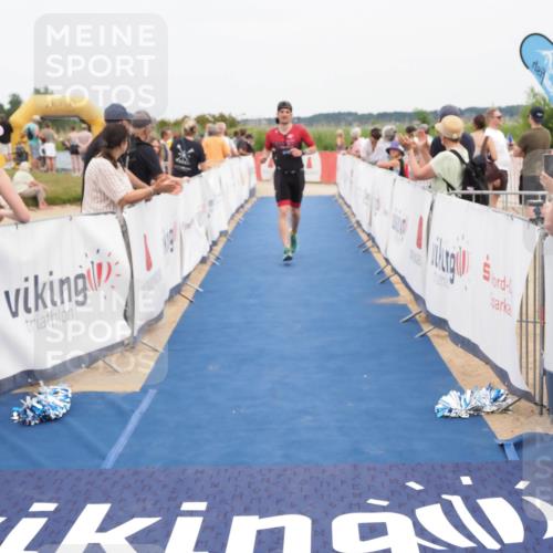 22.06.2025 - Viking Triathlon MichiJ http://msf.ph/oto/8116590 22.06.2025 15:06:58 Ziel 429 meine-sportfotos.de