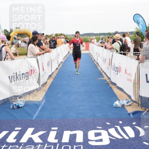 22.06.2025 - Viking Triathlon MichiJ http://msf.ph/oto/8116633 22.06.2025 15:06:58 Ziel 429 meine-sportfotos.de