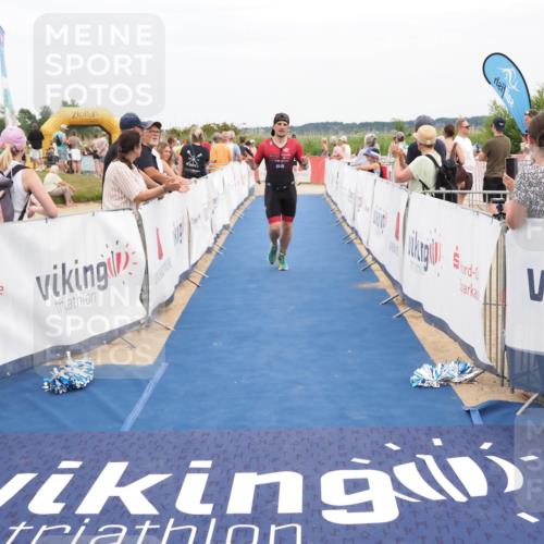 22.06.2025 - Viking Triathlon MichiJ http://msf.ph/oto/8116644 22.06.2025 15:06:58 Ziel 429 meine-sportfotos.de