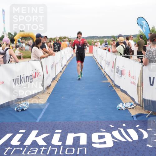 22.06.2025 - Viking Triathlon MichiJ http://msf.ph/oto/8116657 22.06.2025 15:06:58 Ziel 429 meine-sportfotos.de