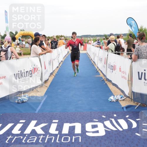 22.06.2025 - Viking Triathlon MichiJ http://msf.ph/oto/8116673 22.06.2025 15:06:59 Ziel 429 meine-sportfotos.de
