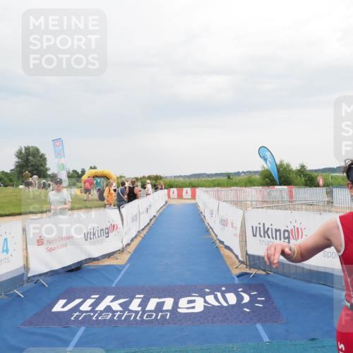 22.06.2025 - Viking Triathlon MichiJ http://msf.ph/oto/8116705 22.06.2025 16:50:58 Ziel 213, 353 meine-sportfotos.de