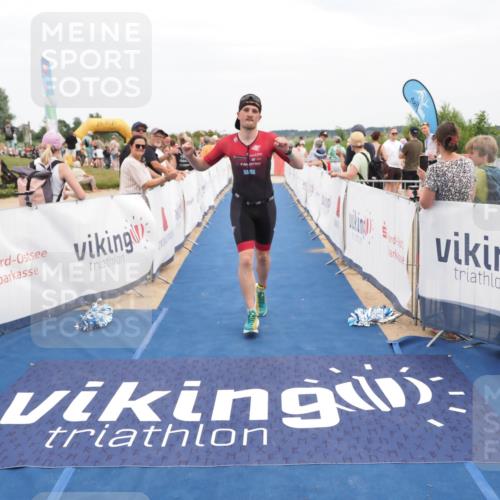 22.06.2025 - Viking Triathlon MichiJ http://msf.ph/oto/8116784 22.06.2025 15:07:00 Ziel 117, 429 meine-sportfotos.de