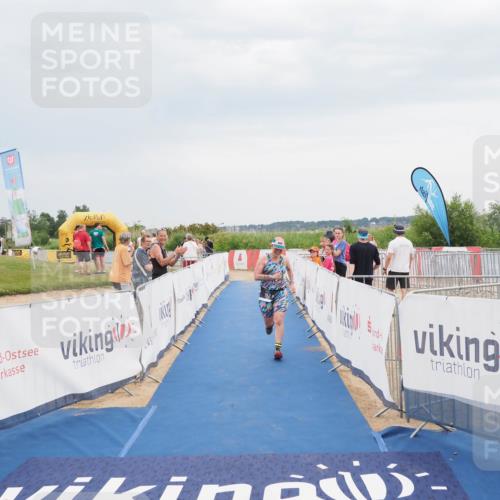 22.06.2025 - Viking Triathlon MichiJ http://msf.ph/oto/8116792 22.06.2025 16:51:56 Ziel 192 meine-sportfotos.de