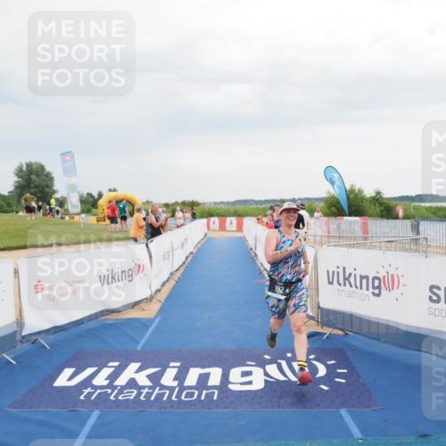 22.06.2025 - Viking Triathlon MichiJ http://msf.ph/oto/8116907 22.06.2025 16:51:57 Ziel 192 meine-sportfotos.de