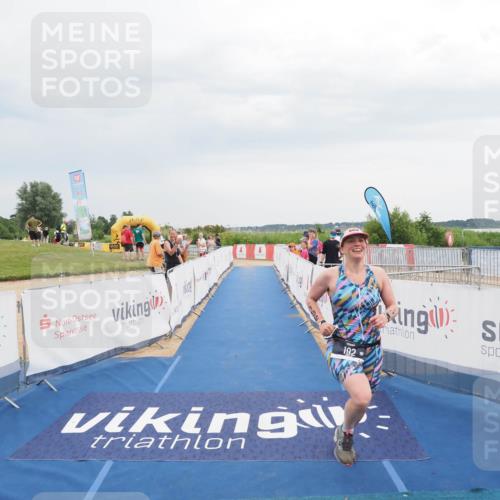 22.06.2025 - Viking Triathlon MichiJ http://msf.ph/oto/8116927 22.06.2025 16:51:57 Ziel 192 meine-sportfotos.de