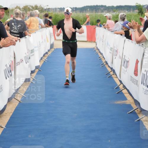 22.06.2025 - Viking Triathlon MichiJ http://msf.ph/oto/8116931 22.06.2025 15:07:04 Ziel 117, 429 meine-sportfotos.de