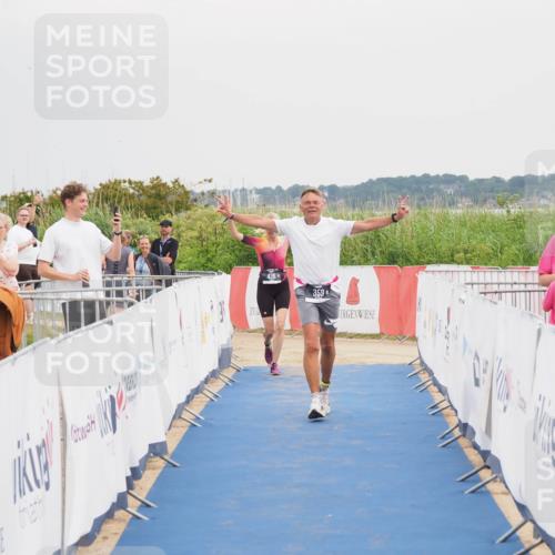 22.06.2025 - Viking Triathlon MichiJ http://msf.ph/oto/8116978 22.06.2025 16:53:31 Ziel 359, 436 meine-sportfotos.de