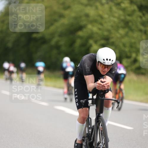 22.06.2025 - Viking Triathlon Yannick Fuchs http://msf.ph/oto/8117093 22.06.2025 12:21:02 Radfahren 2, 53, 62, 98, 100, 349, 476, 522, 647, 661 meine-sportfotos.de