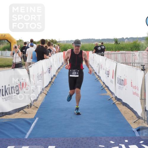 22.06.2025 - Viking Triathlon MichiJ http://msf.ph/oto/8117130 22.06.2025 16:27:29 Ziel 308 meine-sportfotos.de