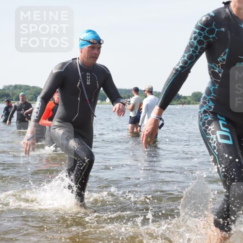 22.06.2025 - Viking Triathlon KatJ http://msf.ph/oto/8117137 22.06.2025 10:44:09 Schwimmen 41, 103, 123, 249, 343, 439, 442, 467, 627, 637, 650 meine-sportfotos.de