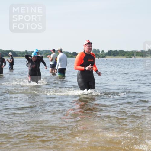 22.06.2025 - Viking Triathlon KatJ http://msf.ph/oto/8117202 22.06.2025 10:44:11 Schwimmen 41, 103, 123, 249, 343, 439, 442, 467, 627, 637, 650 meine-sportfotos.de