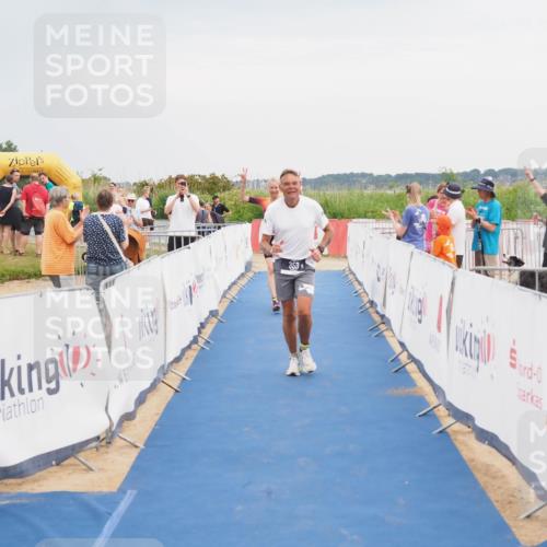 22.06.2025 - Viking Triathlon MichiJ http://msf.ph/oto/8117223 22.06.2025 16:53:34 Ziel 359, 436 meine-sportfotos.de