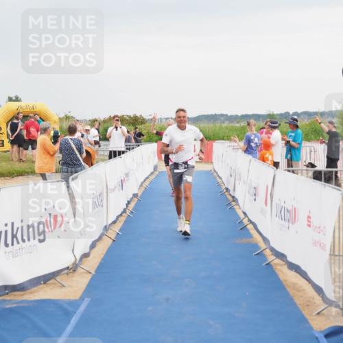 22.06.2025 - Viking Triathlon MichiJ http://msf.ph/oto/8117241 22.06.2025 16:53:34 Ziel 359, 436 meine-sportfotos.de
