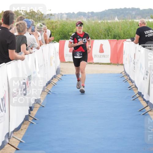 22.06.2025 - Viking Triathlon MichiJ http://msf.ph/oto/8117297 22.06.2025 16:27:43 Ziel 142 meine-sportfotos.de