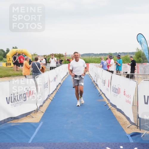 22.06.2025 - Viking Triathlon MichiJ http://msf.ph/oto/8117298 22.06.2025 16:53:35 Ziel 359, 436 meine-sportfotos.de