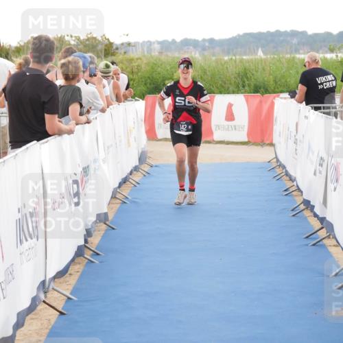 22.06.2025 - Viking Triathlon MichiJ http://msf.ph/oto/8117319 22.06.2025 16:27:43 Ziel 142 meine-sportfotos.de