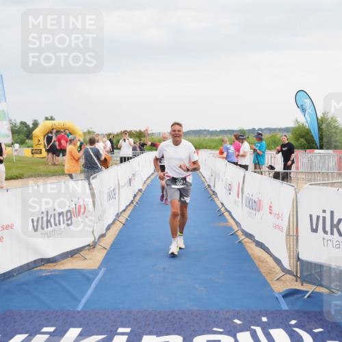 22.06.2025 - Viking Triathlon MichiJ http://msf.ph/oto/8117345 22.06.2025 16:53:35 Ziel 359, 436 meine-sportfotos.de