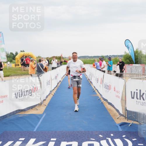 22.06.2025 - Viking Triathlon MichiJ http://msf.ph/oto/8117355 22.06.2025 16:53:35 Ziel 359, 436 meine-sportfotos.de