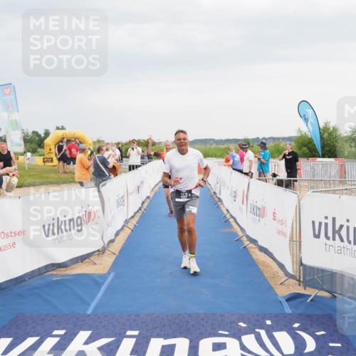 22.06.2025 - Viking Triathlon MichiJ http://msf.ph/oto/8117381 22.06.2025 16:53:36 Ziel 359, 436 meine-sportfotos.de