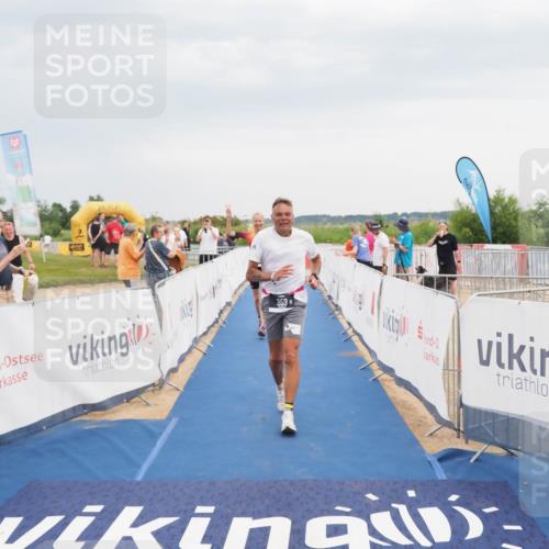 22.06.2025 - Viking Triathlon MichiJ http://msf.ph/oto/8117390 22.06.2025 16:53:36 Ziel 359, 436 meine-sportfotos.de