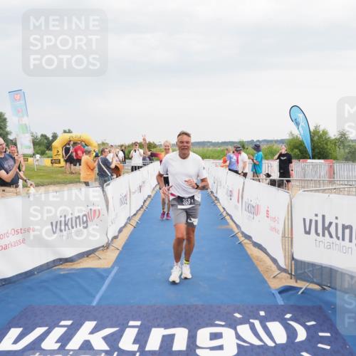 22.06.2025 - Viking Triathlon MichiJ http://msf.ph/oto/8117417 22.06.2025 16:53:36 Ziel 359, 436 meine-sportfotos.de